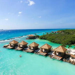 **** Resort Renaissance Wind Creek Aruba Aruba